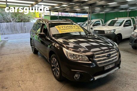 Grey 2018 Subaru Outback Wagon 2.5I