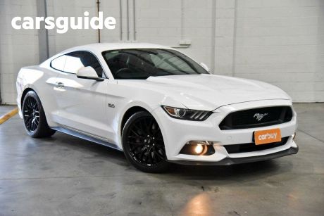 White 2017 Ford Mustang Coupe Fastback GT 5.0 V8