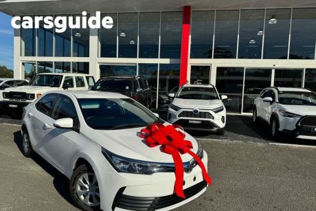 White 2018 Toyota Corolla Sedan Ascent