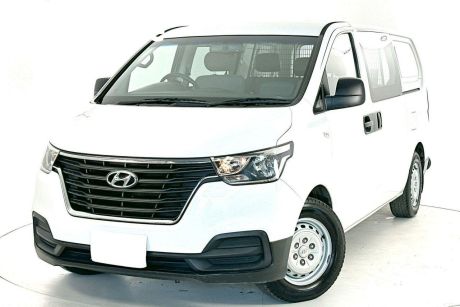 White 2018 Hyundai Iload Crew Van Crew 6S Liftback