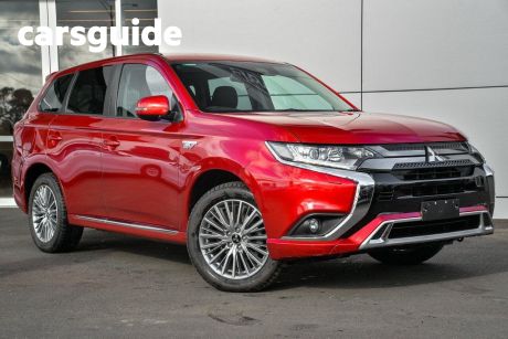 Red 2018 Mitsubishi Outlander Wagon LS 7 Seat (2WD)