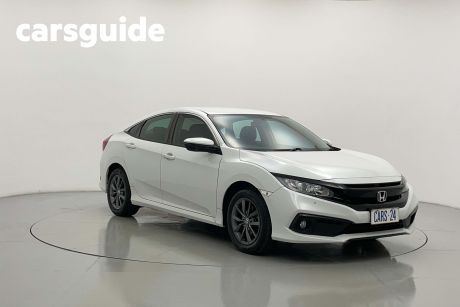 White 2019 Honda Civic Sedan VTI-S