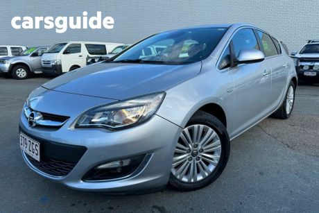 Silver 2013 Opel Astra Hatchback 1.6 Select
