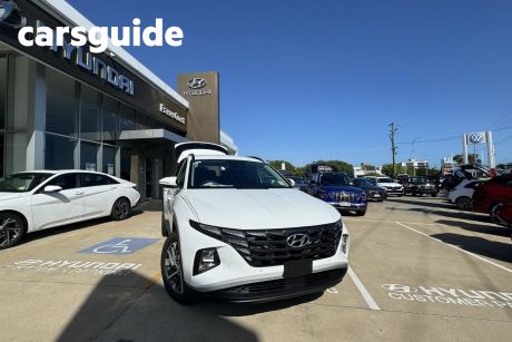 White 2023 Hyundai Tucson Wagon Elite (awd)