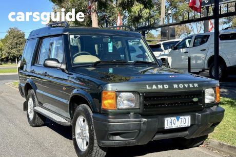 Green 2002 Land Rover Discovery Wagon TD5 (4X4)