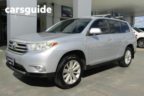 Silver 2013 Toyota Kluger Wagon