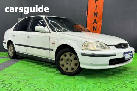 White 1998 Honda Civic Sedan GLI