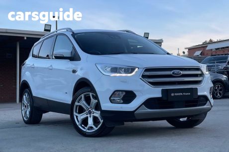White 2018 Ford Escape Wagon Titanium (awd)