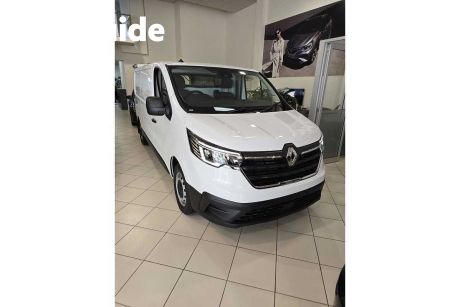 White 2023 Renault Trafic Commercial Pro