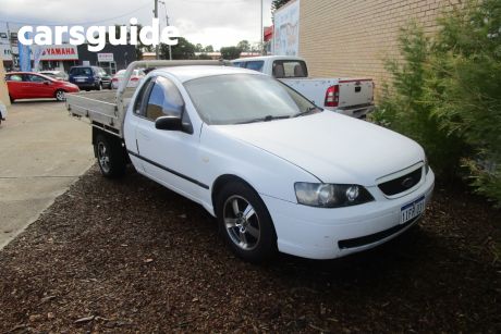 White 2004 Ford Falcon Cab Chassis XL