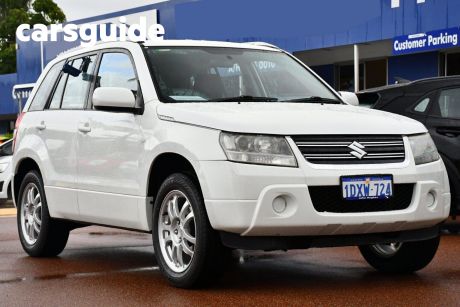 White 2012 Suzuki Grand Vitara Wagon Sports (4X4)