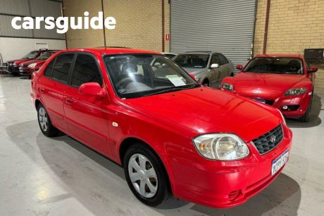 Red 2005 Hyundai Accent Hatch LC