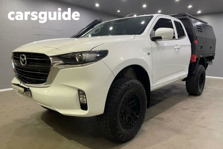 White 2021 Mazda BT-50 Freestyle Cab Chassis XT (4X4)