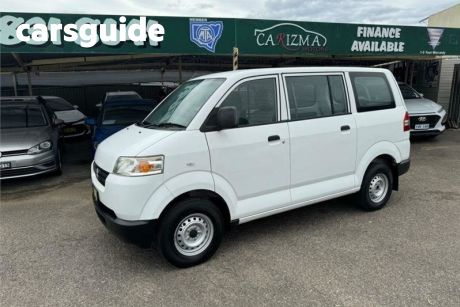White 2014 Suzuki APV Van