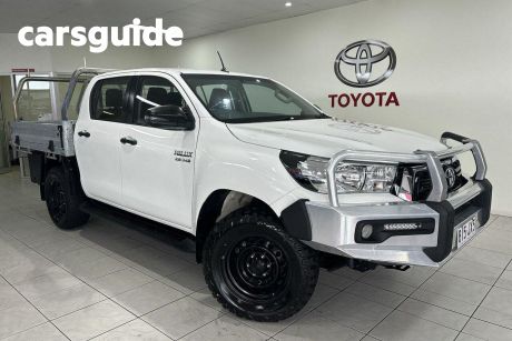 White 2019 Toyota Hilux Ute Tray SR 4x4 Double-Cab Cab-Chassis