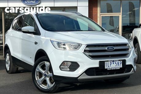 White 2017 Ford Escape Wagon Trend (awd)