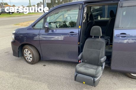 Black 2011 Toyota Voxy Wagon Luxury 7 Seater MOBILITY - LIFT CHAIR