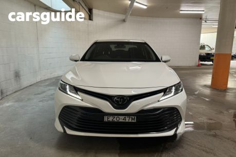 White 2019 Toyota Camry Sedan Ascent
