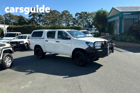 White 2018 Toyota Hilux Dual Cab Utility Workmate (4X4)