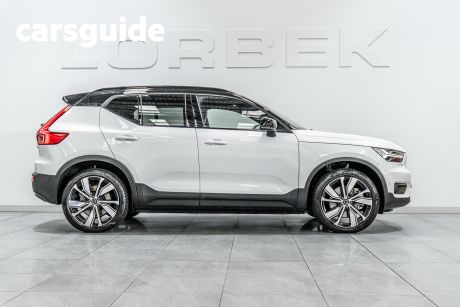 White 2022 Volvo XC40 Wagon Recharge Twin Pure Electric