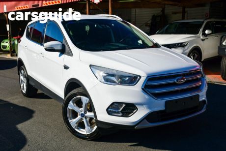 White 2018 Ford Escape Wagon Trend (fwd)