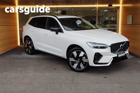 White 2024 Volvo XC60 Wagon Recharge Ultimate T8 Phev