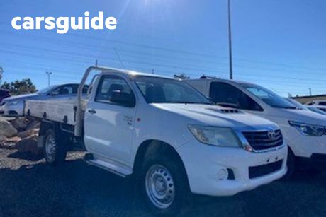 White 2014 Toyota Hilux Cab Chassis SR (4X4)
