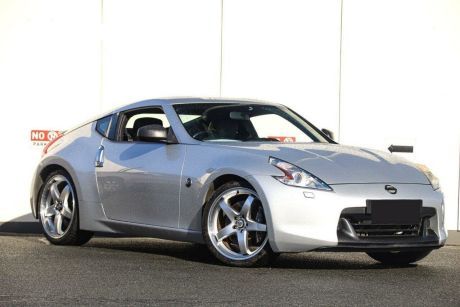 Silver 2010 Nissan 370Z Coupe