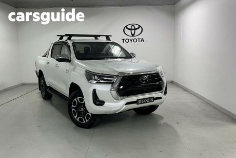 White 2023 Toyota Hilux Ute Tray SR5 Double Cab