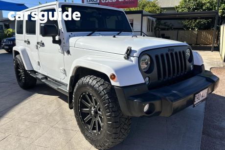 White 2018 Jeep Wrangler Unlimited Softtop Freedom (4X4)