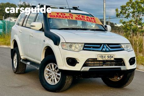 White 2014 Mitsubishi Challenger Wagon PC 4x4 2.5DT Turbo Diesel Limited Edition.