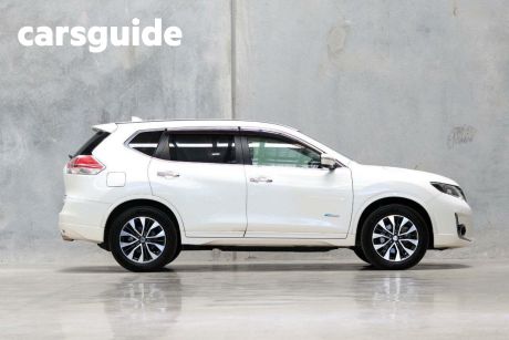 White 2015 Nissan X-Trail Wagon Mode Premier (hybrid)