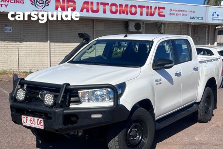 2017 Toyota Hilux Dual Cab Chassis SR (4X4)