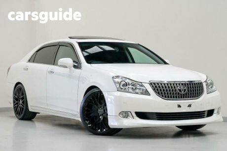 White 2009 Toyota Crown OtherCar G Type F package