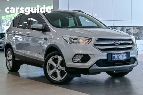 Silver 2017 Ford Escape Wagon Trend (awd)