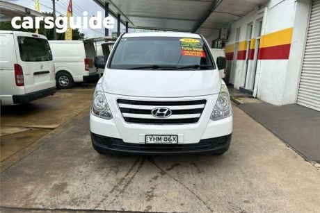 White 2017 Hyundai Iload Van
