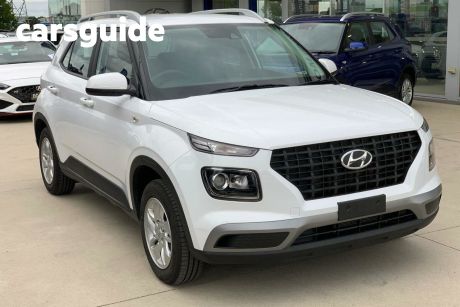 White 2024 Hyundai Venue Wagon