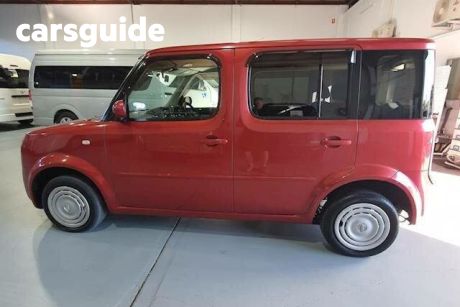 Red 2006 Nissan Cube Hatch