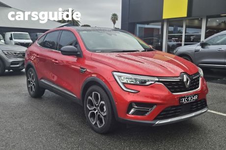 Red 2022 Renault Arkana Coupe Intens