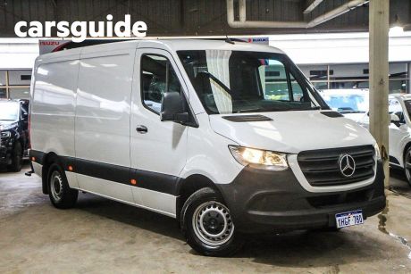 White 2021 Mercedes-Benz Sprinter Commercial 314CDI Low Roof MWB 7G-Tronic + RWD