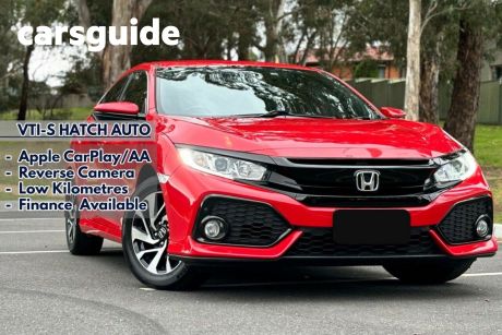 Red 2018 Honda Civic Hatchback VTI-S