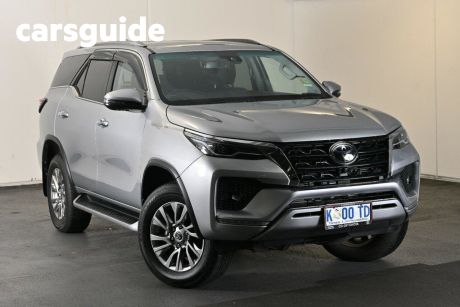 Silver 2022 Toyota Fortuner Wagon Crusade