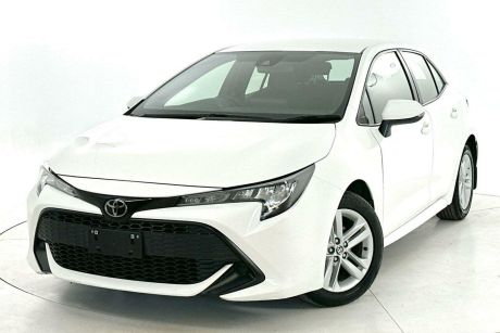 White 2021 Toyota Corolla Hatchback Ascent Sport + TR KIT