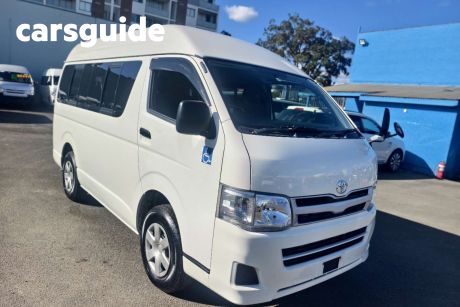 2012 Toyota HiAce Commercial