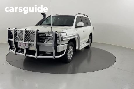 White 2018 Toyota Landcruiser Wagon VX (4X4)