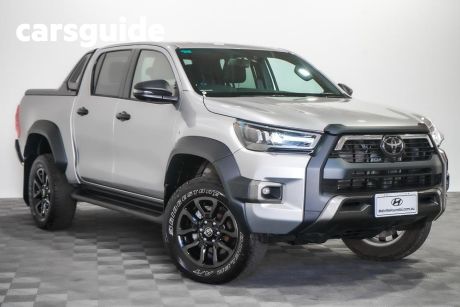 Silver 2023 Toyota Hilux Double Cab Pick Up Rogue (4X4) 6 Speaker