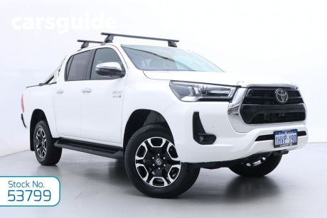 White 2023 Toyota Hilux Double Cab Pick Up SR5 (4X4)
