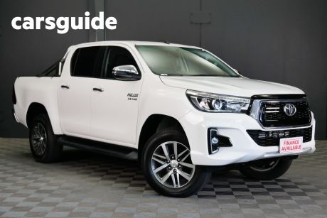 White 2018 Toyota Hilux Double Cab Pick Up SR5 (4X4)