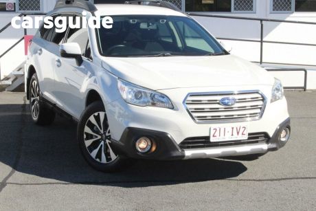 White 2017 Subaru Outback Wagon 2.5I