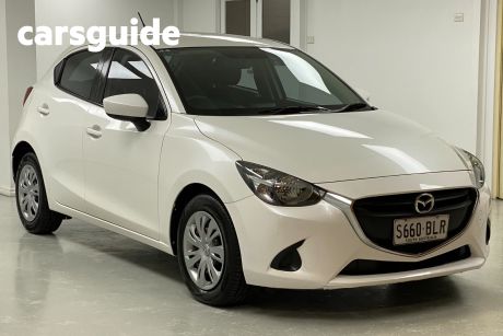 White 2015 Mazda 2 Hatchback NEO